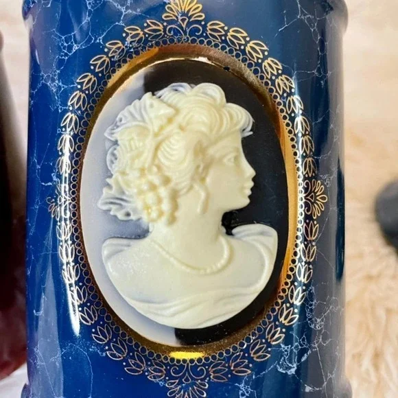 Mount Clements Pottery Vintage Porcelain Cameo lidded vessels. - Picture 7 of 10